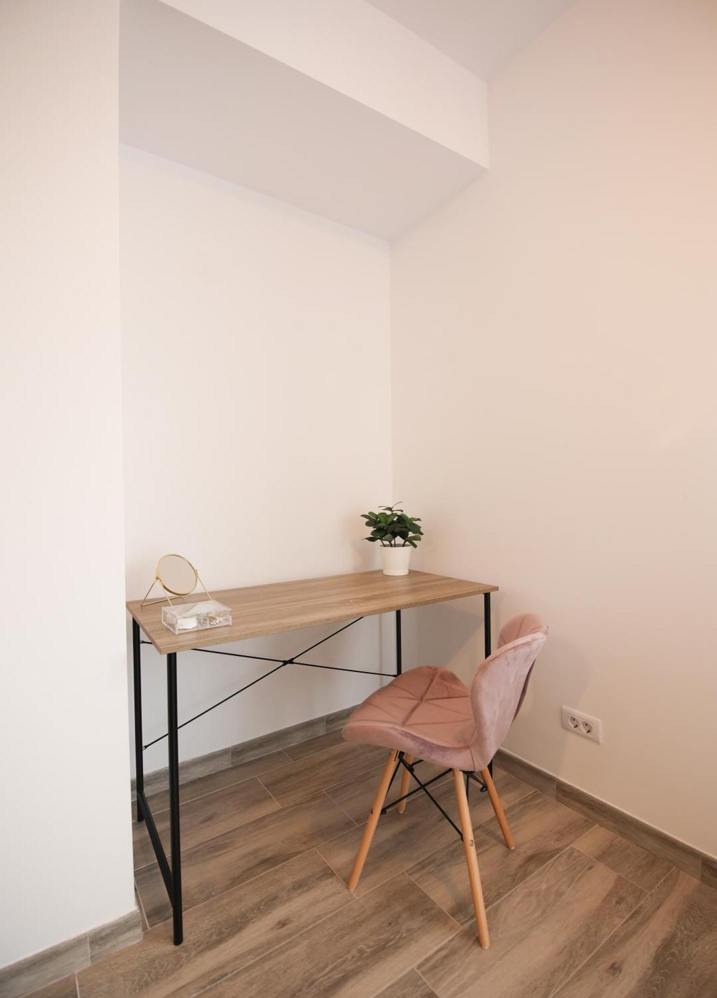 Vitan Central Oasis - Free Secured Private Parking - Self Check-In - Bukares Bagian luar foto
